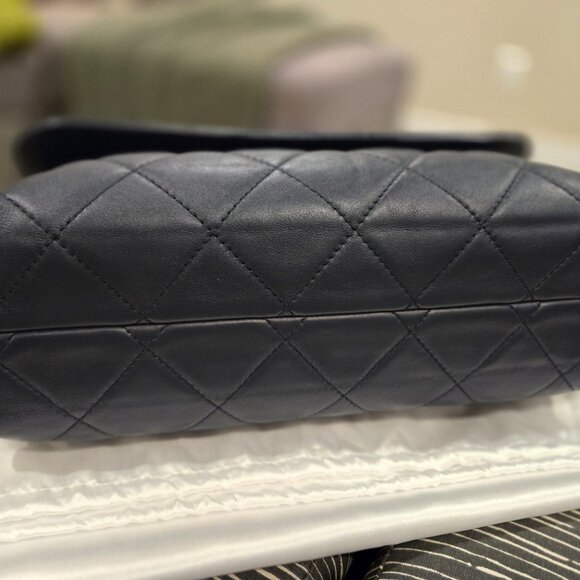 Chanel Calfskin Quilted In the Business Flap Dark Navy Blue - Picture 10 of 16